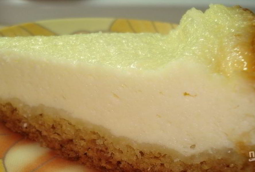 Пирог из творожного теста в мультиварке