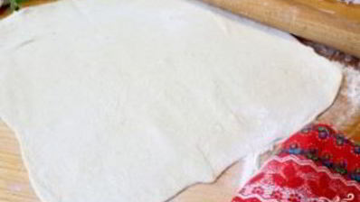 пирог с брынзой из слоеного теста