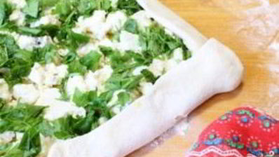 пирог с брынзой из слоеного теста