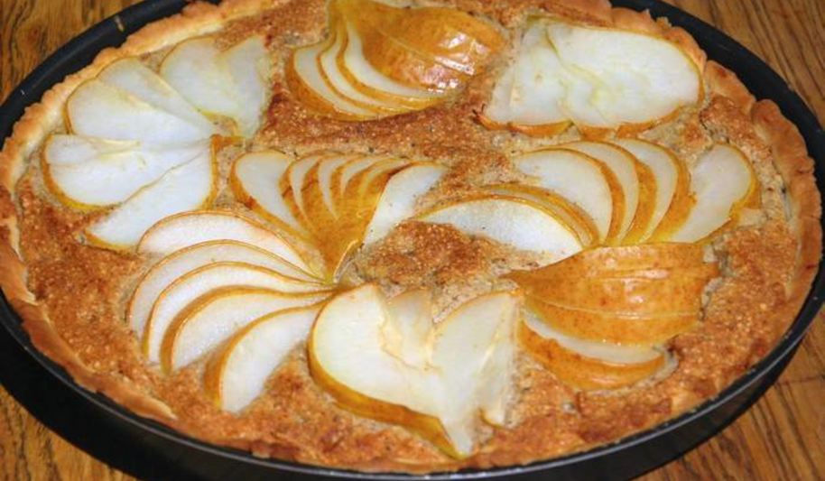 Рецепт пирога с грушами и марципаном