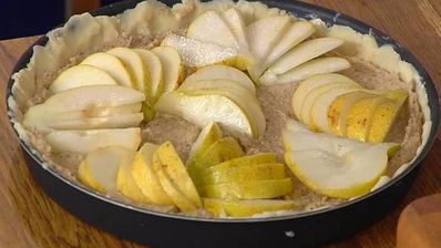 пирог с грушами и марципаном