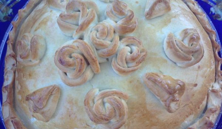 Рецепт пирога с курицей и вялеными помидорами