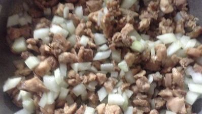 пирог с курицей и вялеными помидорами