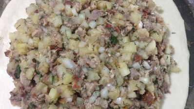 пирог с курицей и вялеными помидорами