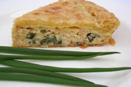 Пирог с луком и плавленными сырками