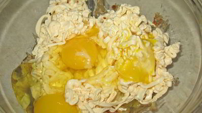 пирог с луком и плавленными сырками