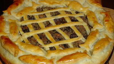 пирог с мясом и грибами