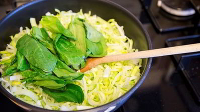 сырный пирог с красной рыбой