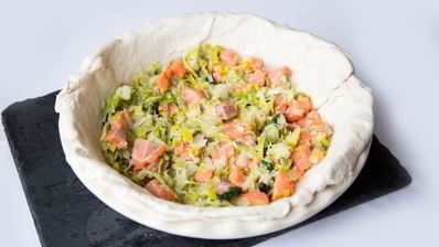 сырный пирог с красной рыбой