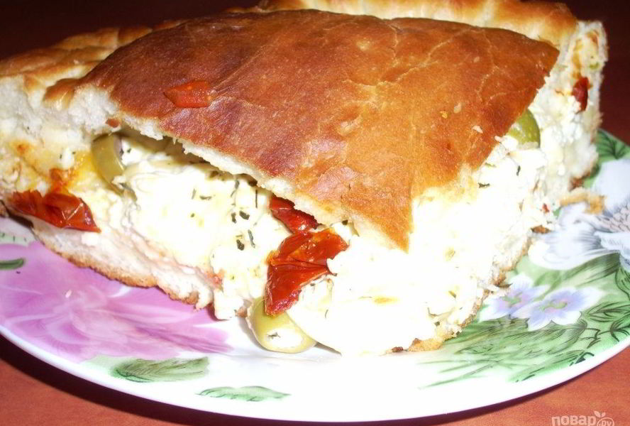 Сырный закусочный пирог с оливками