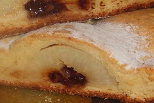 Творожный пирог с грушами и шоколадом