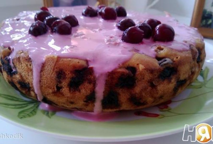 Вишневый пирог в мультиварке