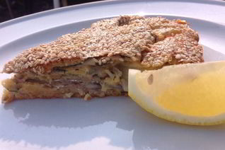 Заливной пирог из свежей тюльки