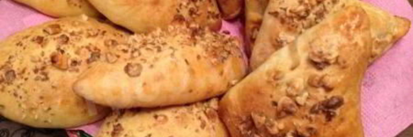 Бездрожжевые пирожки в духовке на кефире с яблоками