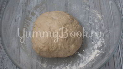 быстрые дрожжевые пирожки с вишней