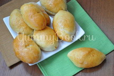 Дрожжевые пирожки с капустой