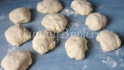 дрожжевые пирожки с капустой