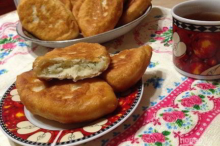 Дрожжевые пирожки с картофельной начинкой