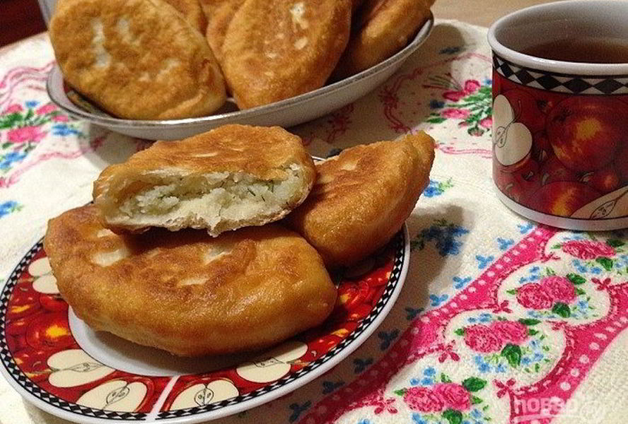 Дрожжевые пирожки с картофельной начинкой