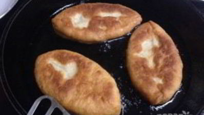 дрожжевые пирожки с картофельной начинкой