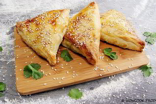 Иерусалимские бурекасы с брынзой, баклажаном и зеленью