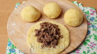 картофельные пирожки с мясом