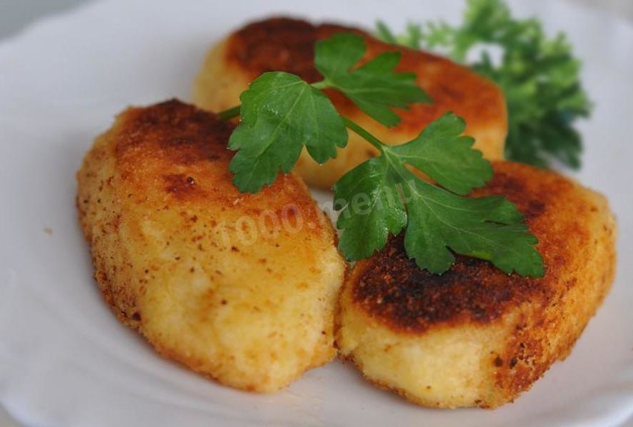 Картофельные пирожки жареные
