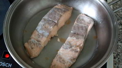 китайские пирожки с лососем