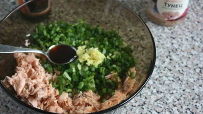 китайские пирожки с лососем