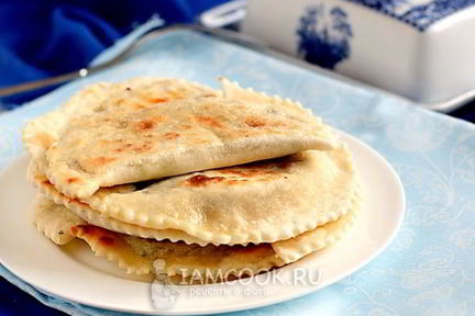 Кутабы с творогом и зеленью