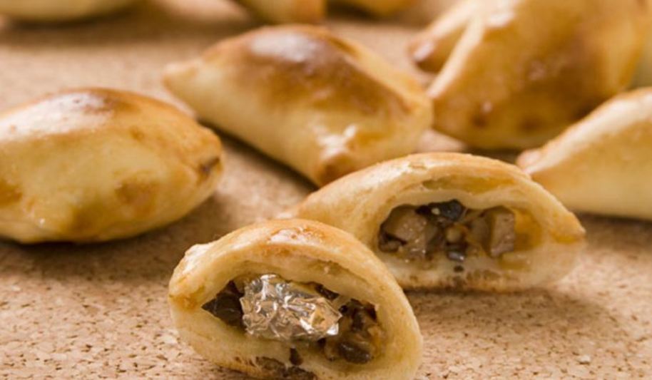 Рецепт новогодних пирожков с пожеланиями