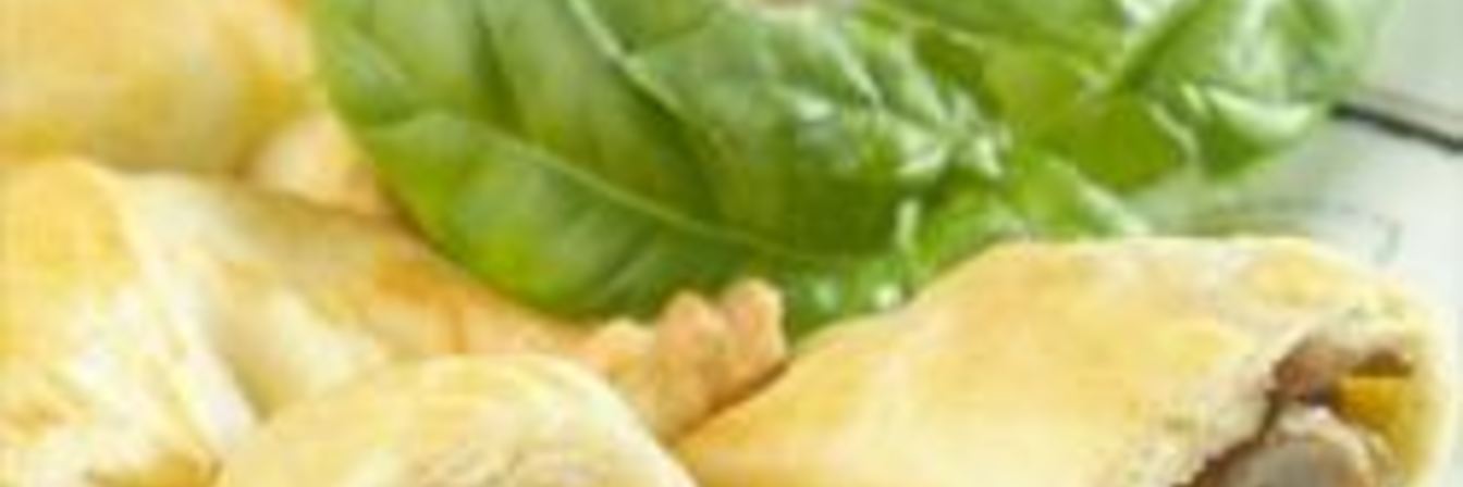 Пирожки из песочного теста с грибами и сыром