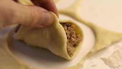 пирожки с фаршем на сковороде