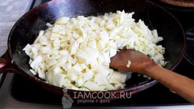 пирожки с капустой и мясом в духовке