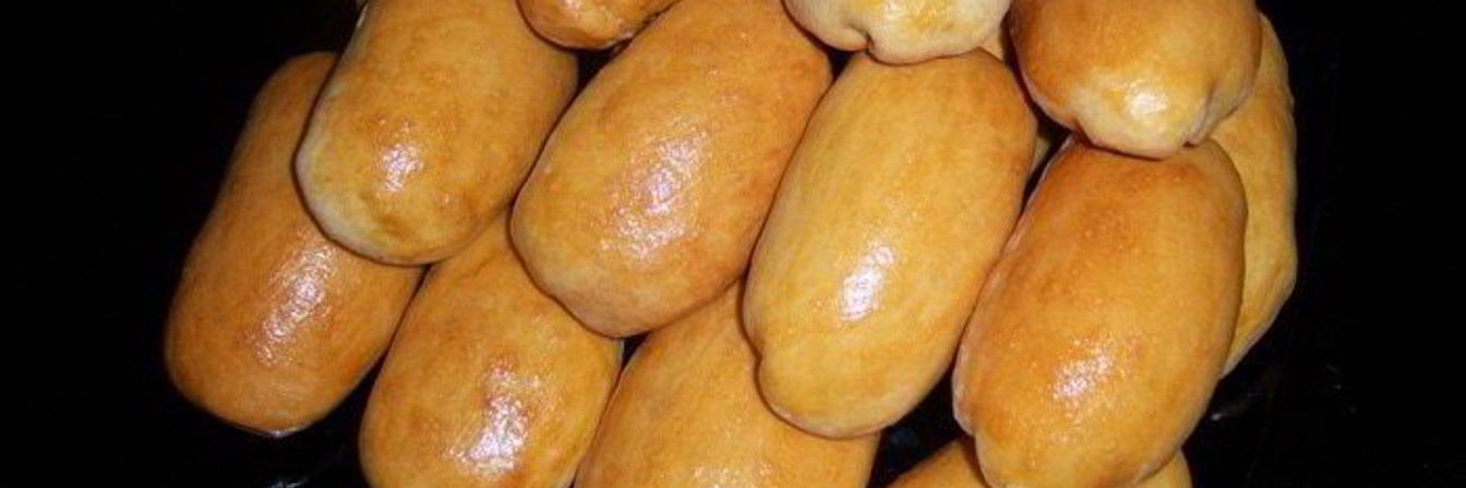 Пирожки с мясом и пирожки с квашеной капустой