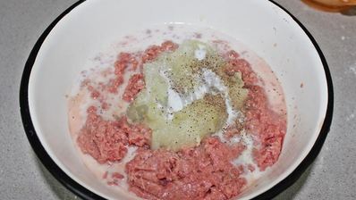 пирожки с мясом жареные посикунчики