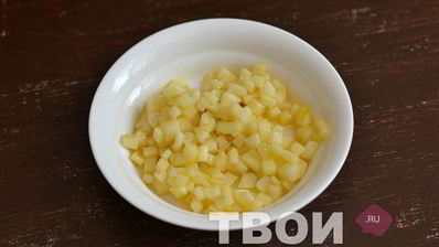 пирожки с яблоками из слоеного теста