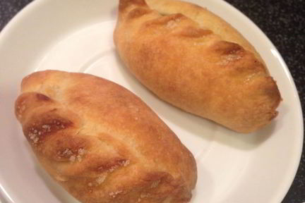 Пирожки с яблоками из творожного теста