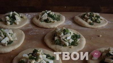 пирожки с яйцом и луком
