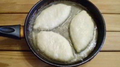 пирожки с яйцом и зеленью