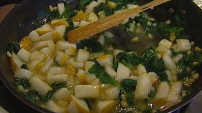 пирожки со шпинатом и грушей