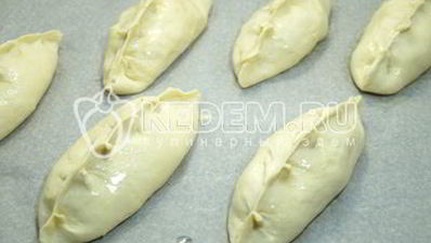 пирожкии с курицей и сыром