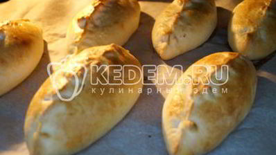 пирожкии с курицей и сыром