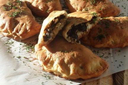 Постные пирожки с рисом и грибами