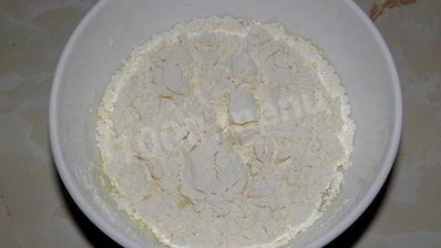 сдобные дрожжевые пирожки с яйцом и луком