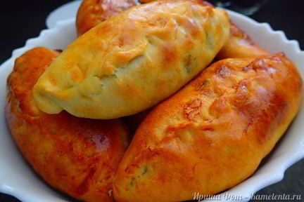 Сладкие пирожки со щавелем