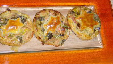 слоеные открытые пирожки