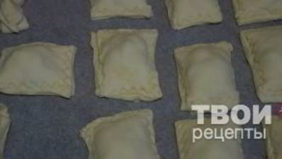 слоеные пирожки с мясом