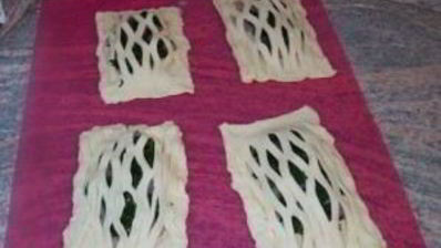 слоеные пирожки с рыбой