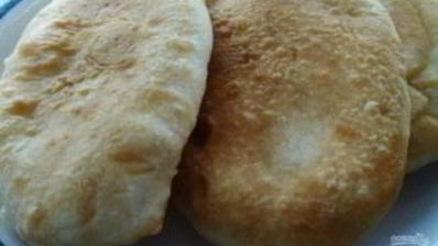 жареные пирожки на сыворотке